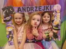 received_374770211656988